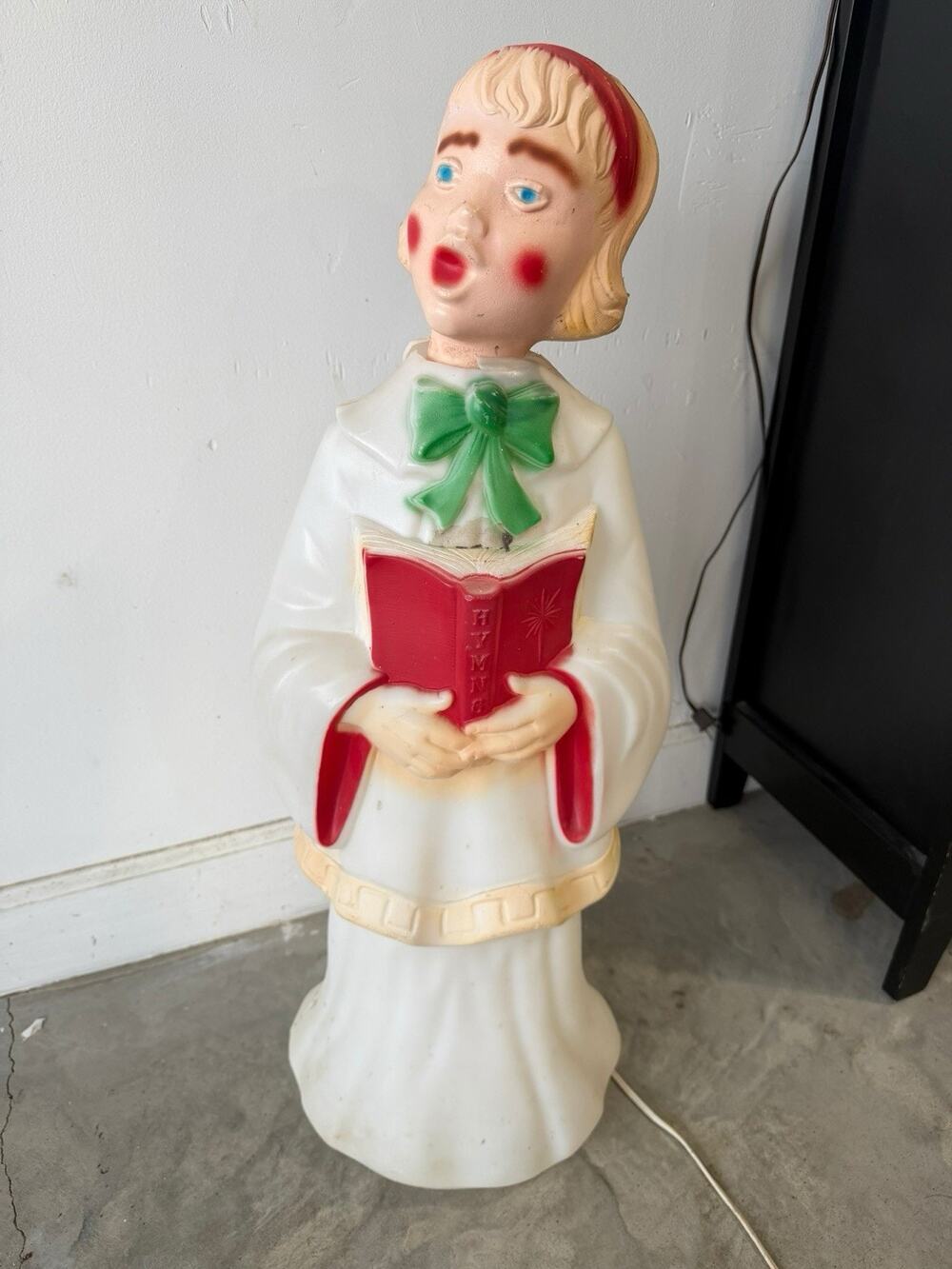 Lighted Blow Mold Christmas Caroler Girl w/ Songbook Plastic Corded Decor